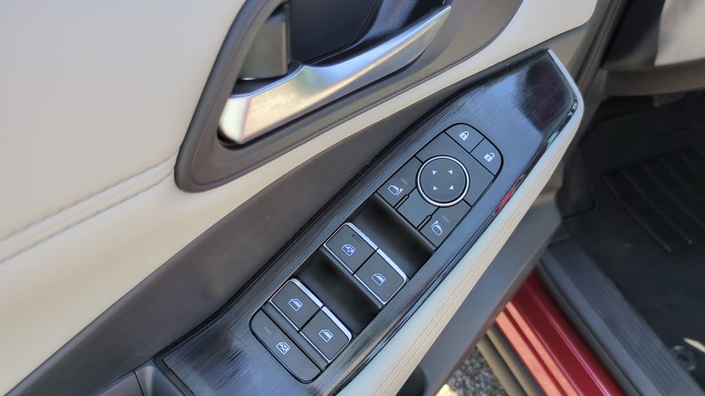 Used 2024 Nissan Rogue SL image 13