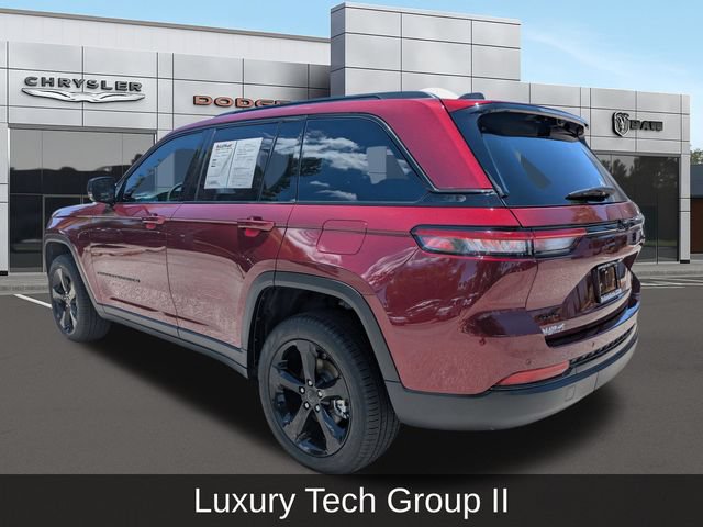 Used 2025 Jeep Grand Cherokee Limited w/ Luxury Tech Group II AWD/4WD image 6