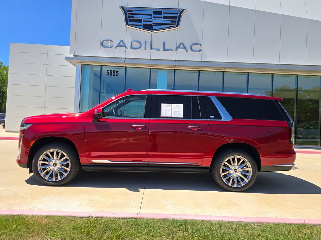 Used 2022 Cadillac Escalade ESV Premium Luxury w/ Performance Package RWD image 2