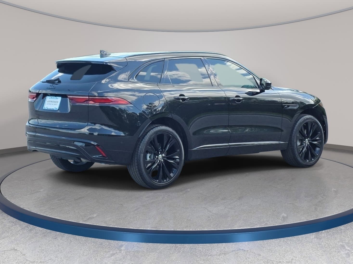 Used 2025 Jaguar F-PACE R-Dynamic S image 5