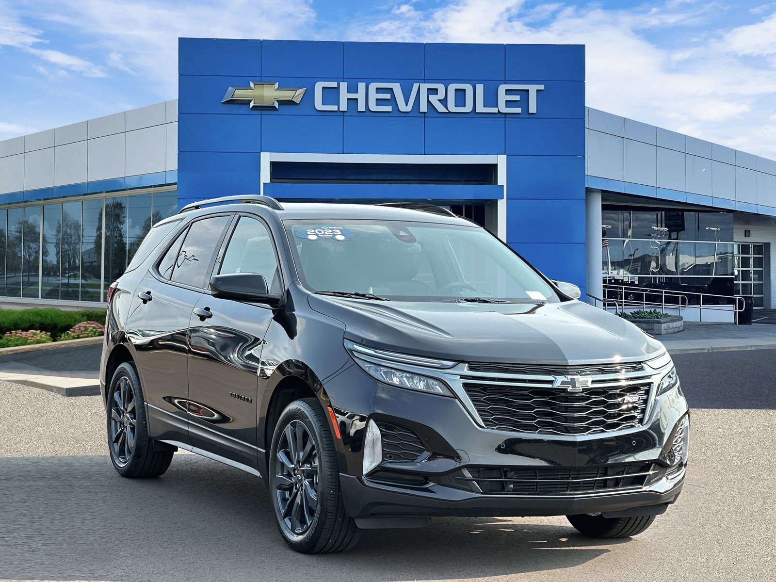 Certified 2023 Chevrolet Equinox RS w/ LPO, Floor Liner Package AWD/4WD image 6