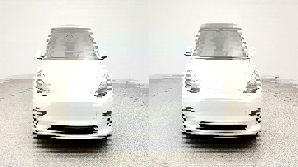 Used 2022 Tesla Model 3 Performance image 2