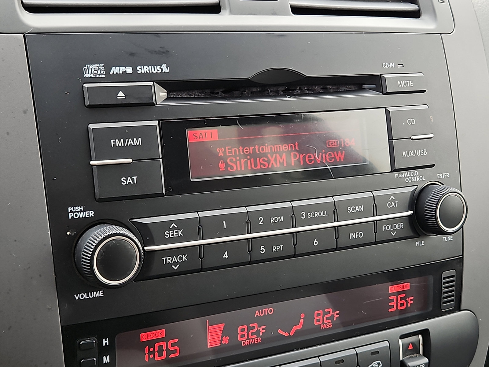 Used 2009 Kia Borrego EX image 16