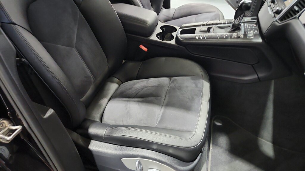 Used 2017 Porsche Macan S AWD/4WD image 37