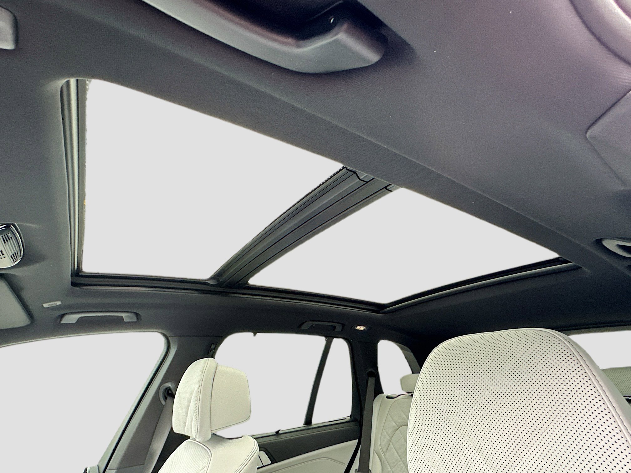New 2026 BMW X5 sDrive40i image 16