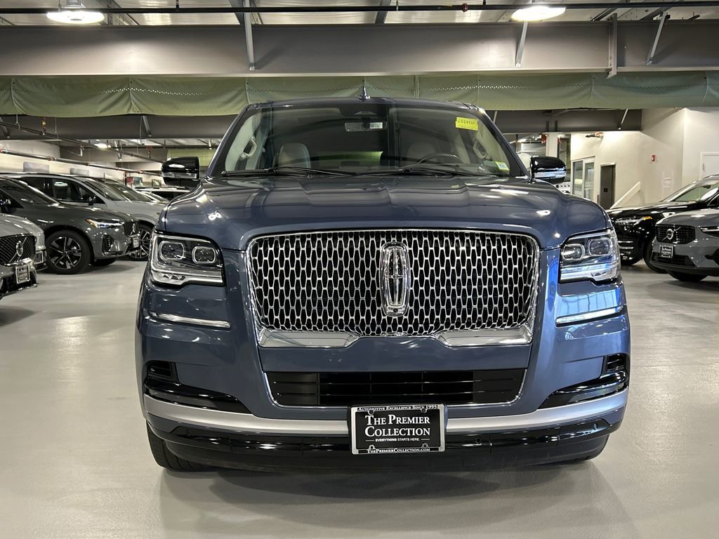 Certified 2023 Lincoln Navigator L Reserve AWD/4WD image 6