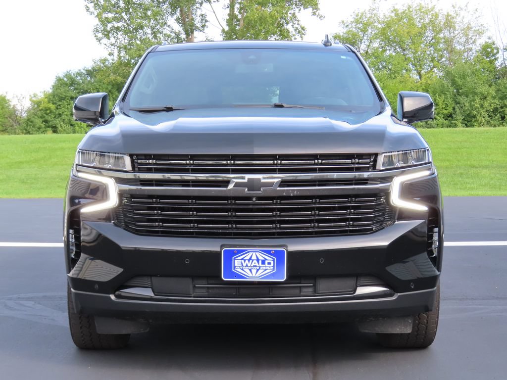 Used 2022 Chevrolet Suburban RST w/ Luxury Package AWD/4WD image 16