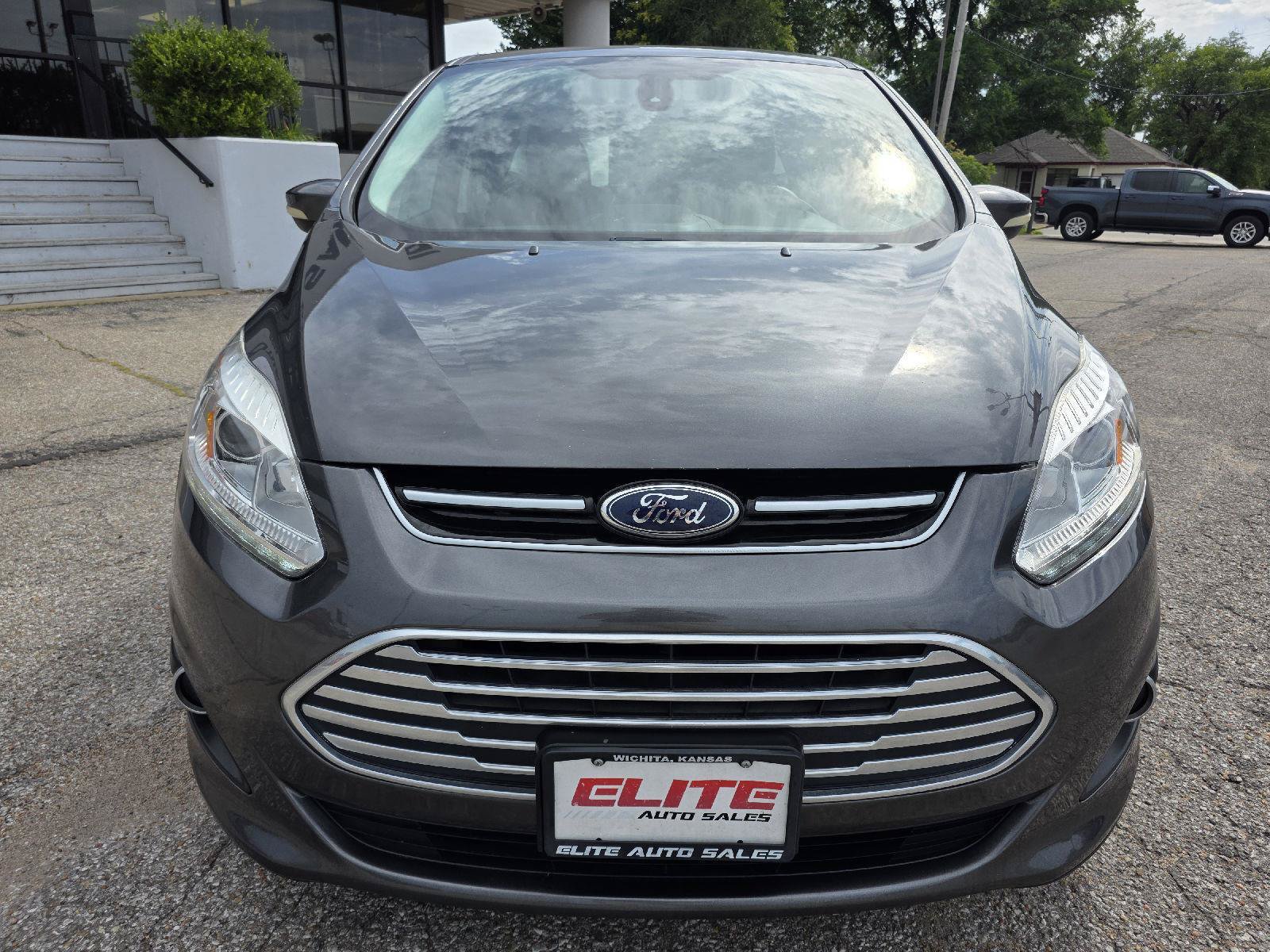 Used 2018 Ford C-MAX Titanium FWD image 2