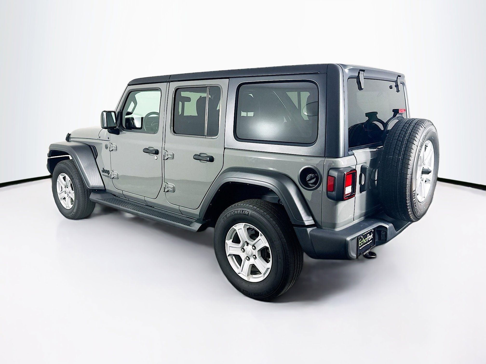 Used 2022 Jeep Wrangler Sport S image 5