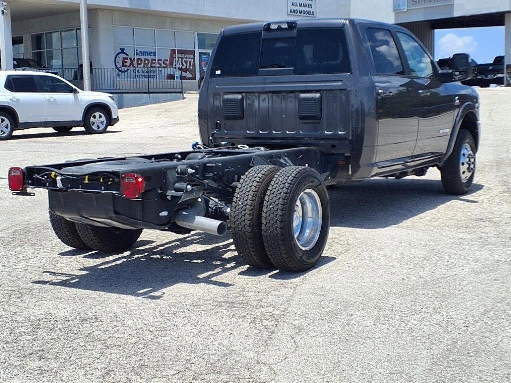 Used 2025 RAM 3500 Big Horn w/ Laramie Trim Package image 4