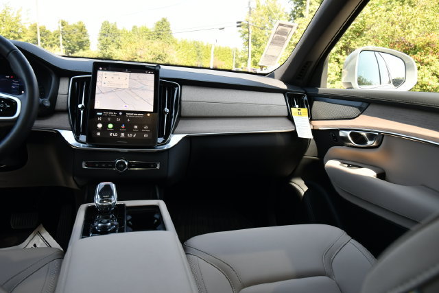 New 2026 Volvo XC90 B6 Plus w/ Protection Package Premier AWD/4WD image 21
