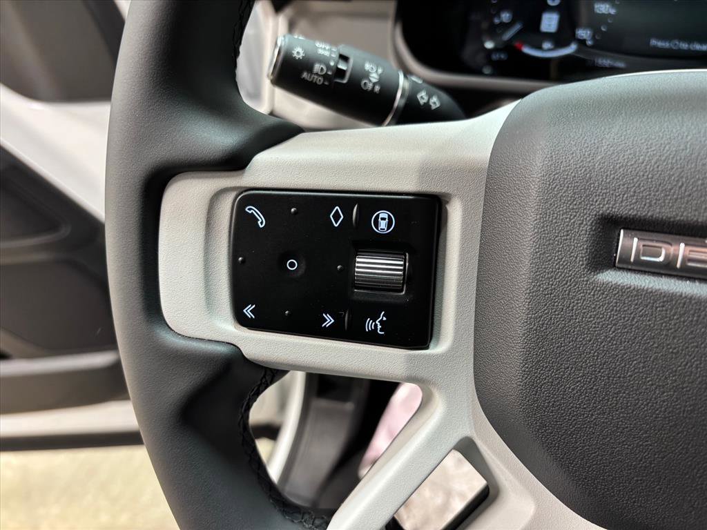 Used 2026 Land Rover Defender 110 X-Dynamic SE image 20