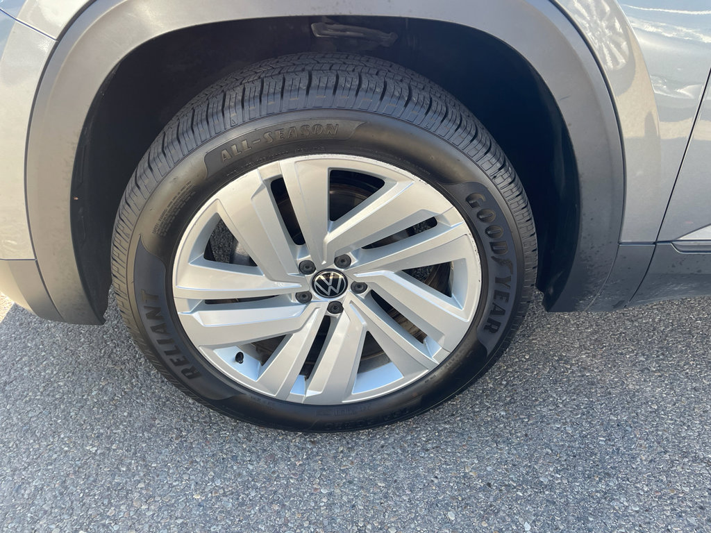 Used 2022 Volkswagen Atlas Cross Sport SE image 12