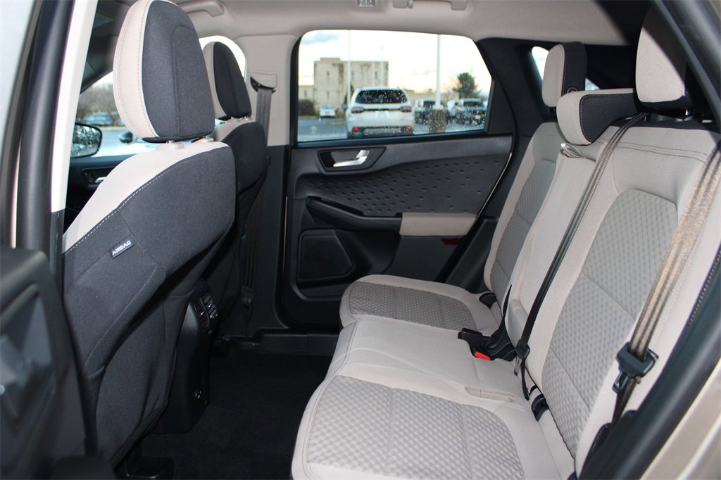 Used 2020 Ford Escape SE image 14