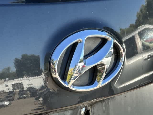 Used 2017 Hyundai Santa Fe Sport AWD/4WD image 16