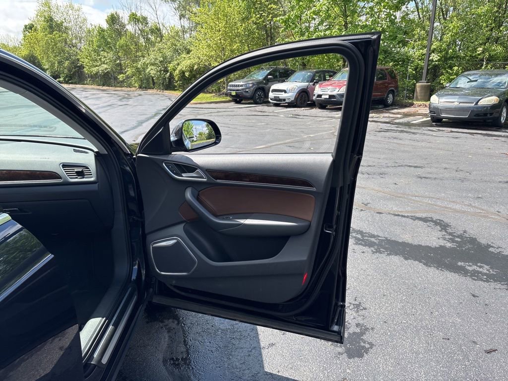 Used 2015 Audi Q3 2.0T Prestige w/ Prestige Package AWD/4WD image 42