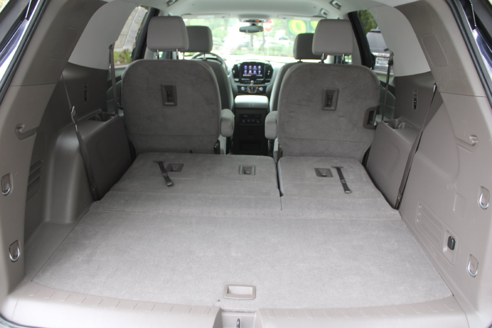 Used 2020 Chevrolet Traverse LT FWD image 10