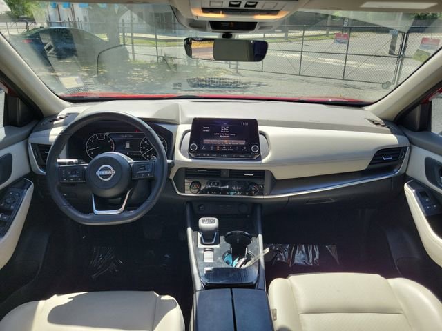 Used 2024 Nissan Rogue SV w/ SV Premium Package image 24