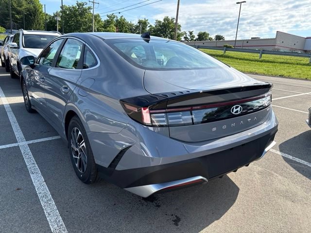 New 2026 Hyundai Sonata Blue FWD video 3