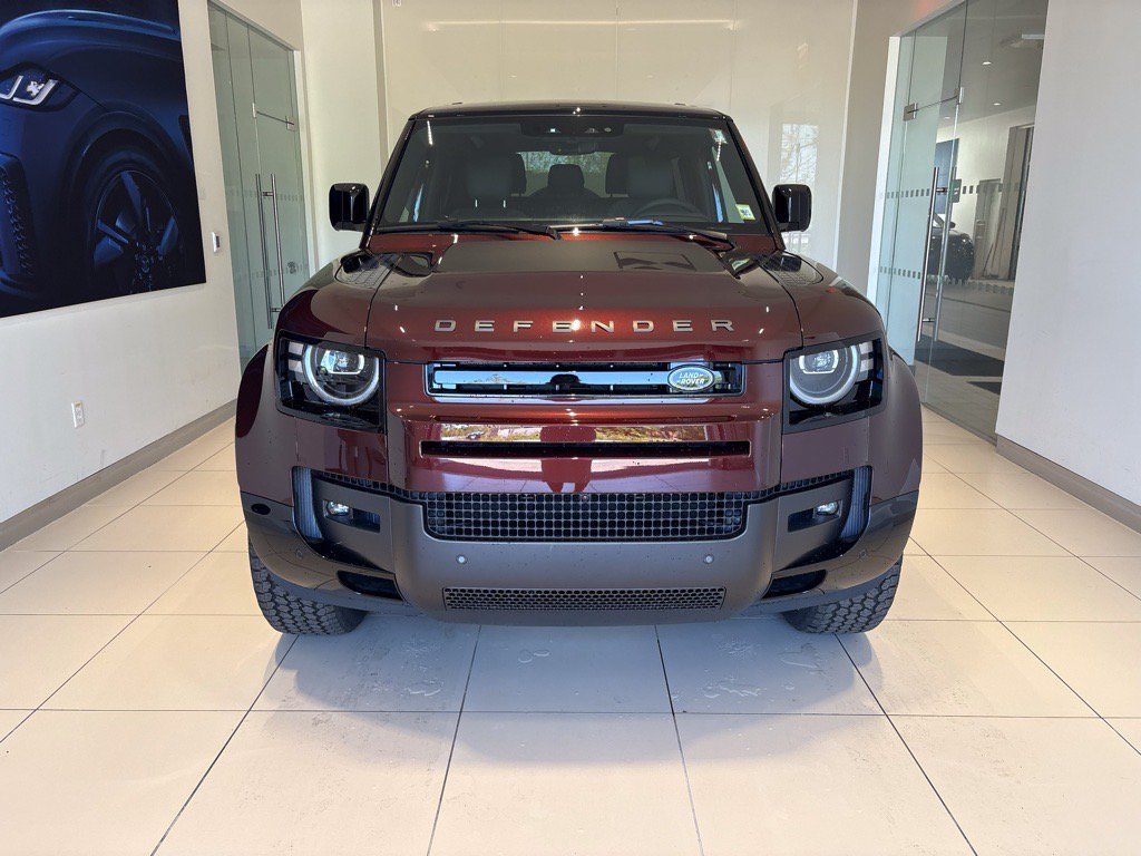 New 2026 Land Rover Defender 90 X-Dynamic SE AWD/4WD image 2