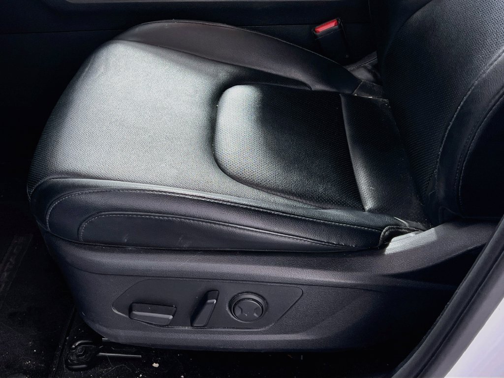 Certified 2023 Kia Sportage EX FWD image 9