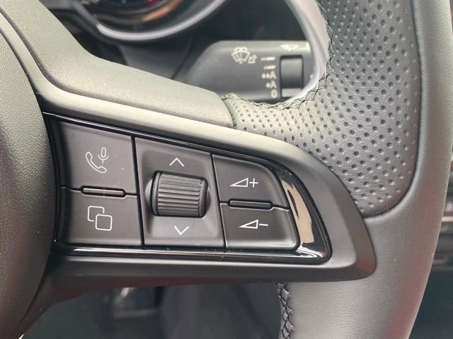 New 2025 Alfa Romeo Giulia AWD image 24