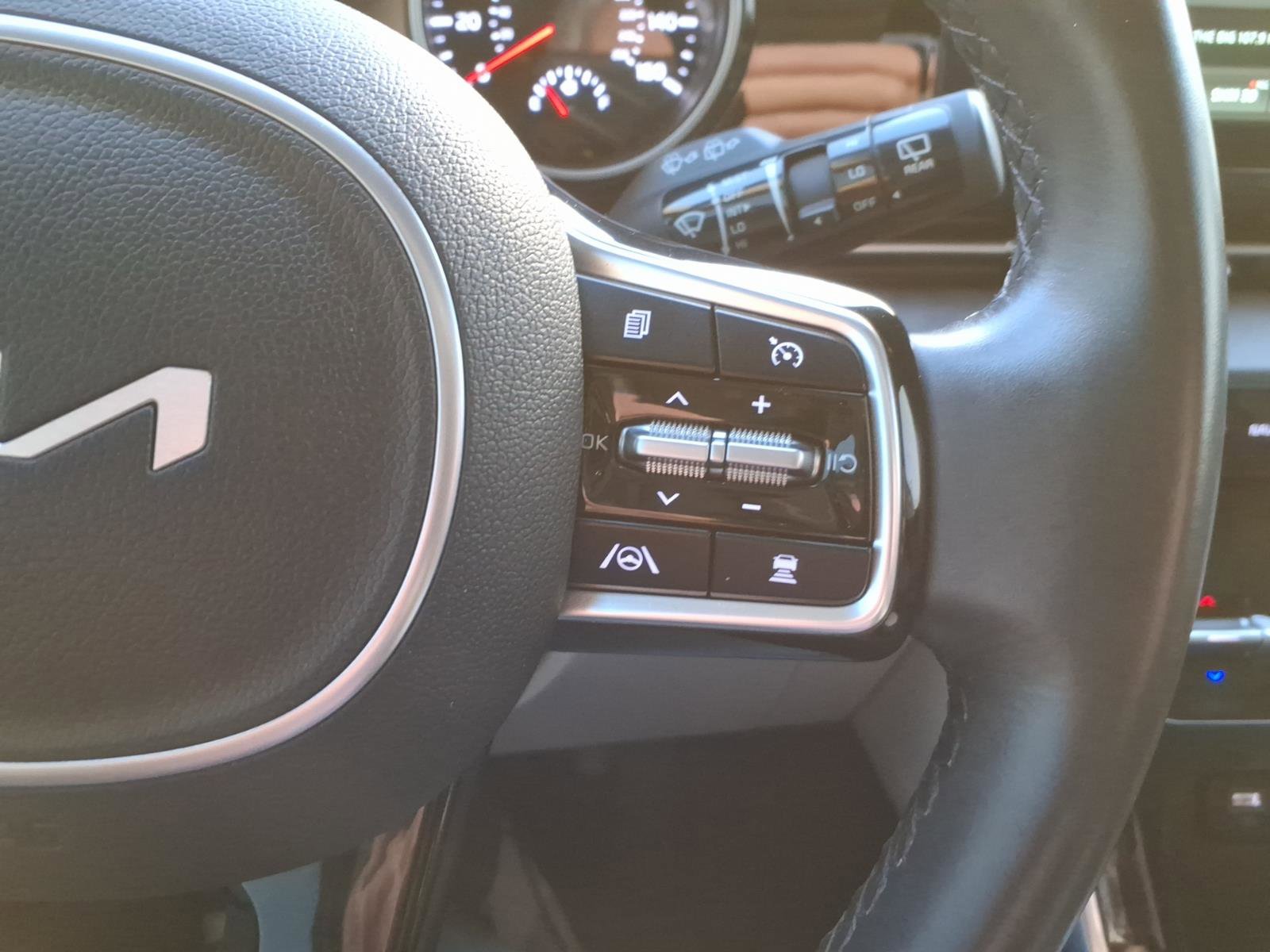 Used 2022 Kia Carnival SX image 23