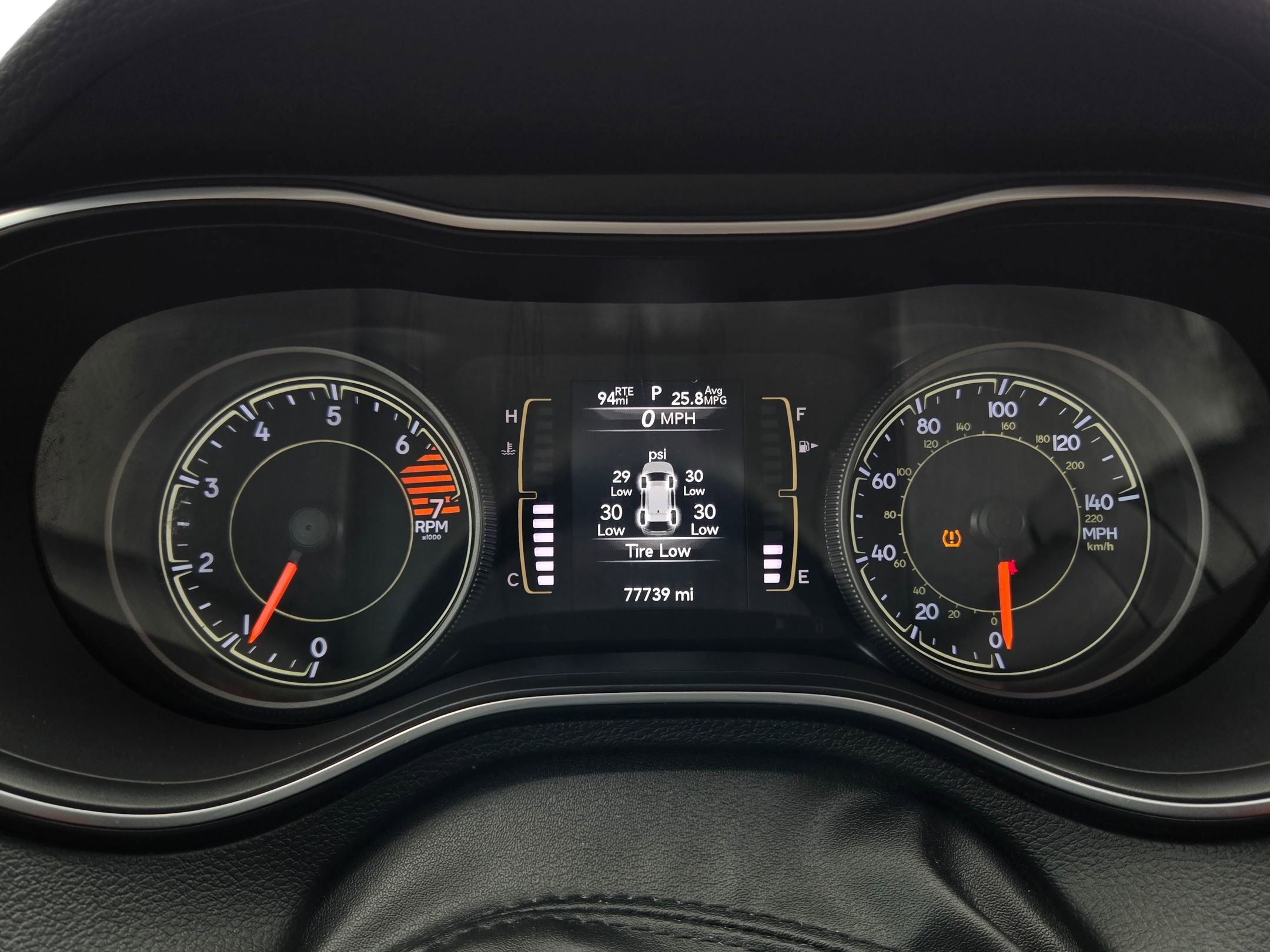 Used 2019 Jeep Cherokee Latitude w/ Popular Appearance Group image 27