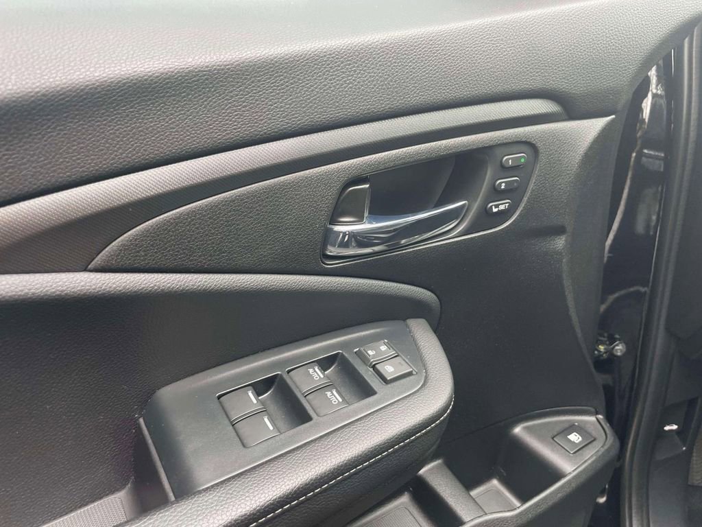 Certified 2023 Honda Ridgeline RTL image 18