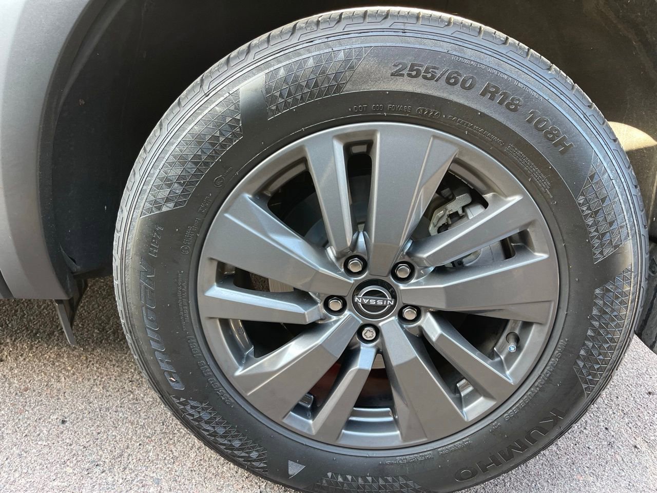 Used 2024 Nissan Pathfinder SV image 8