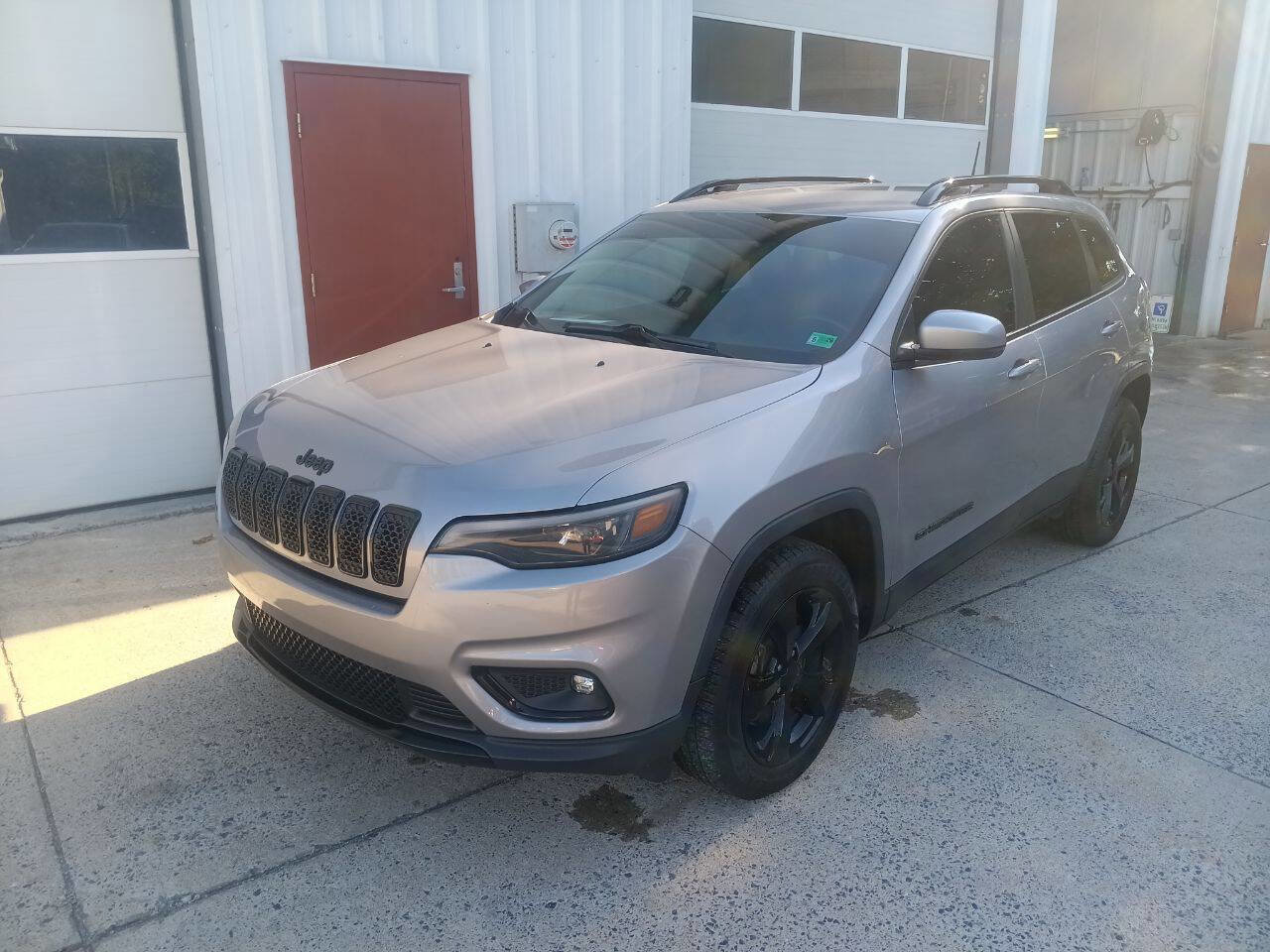 Used 2019 Jeep Cherokee Latitude Plus image 1
