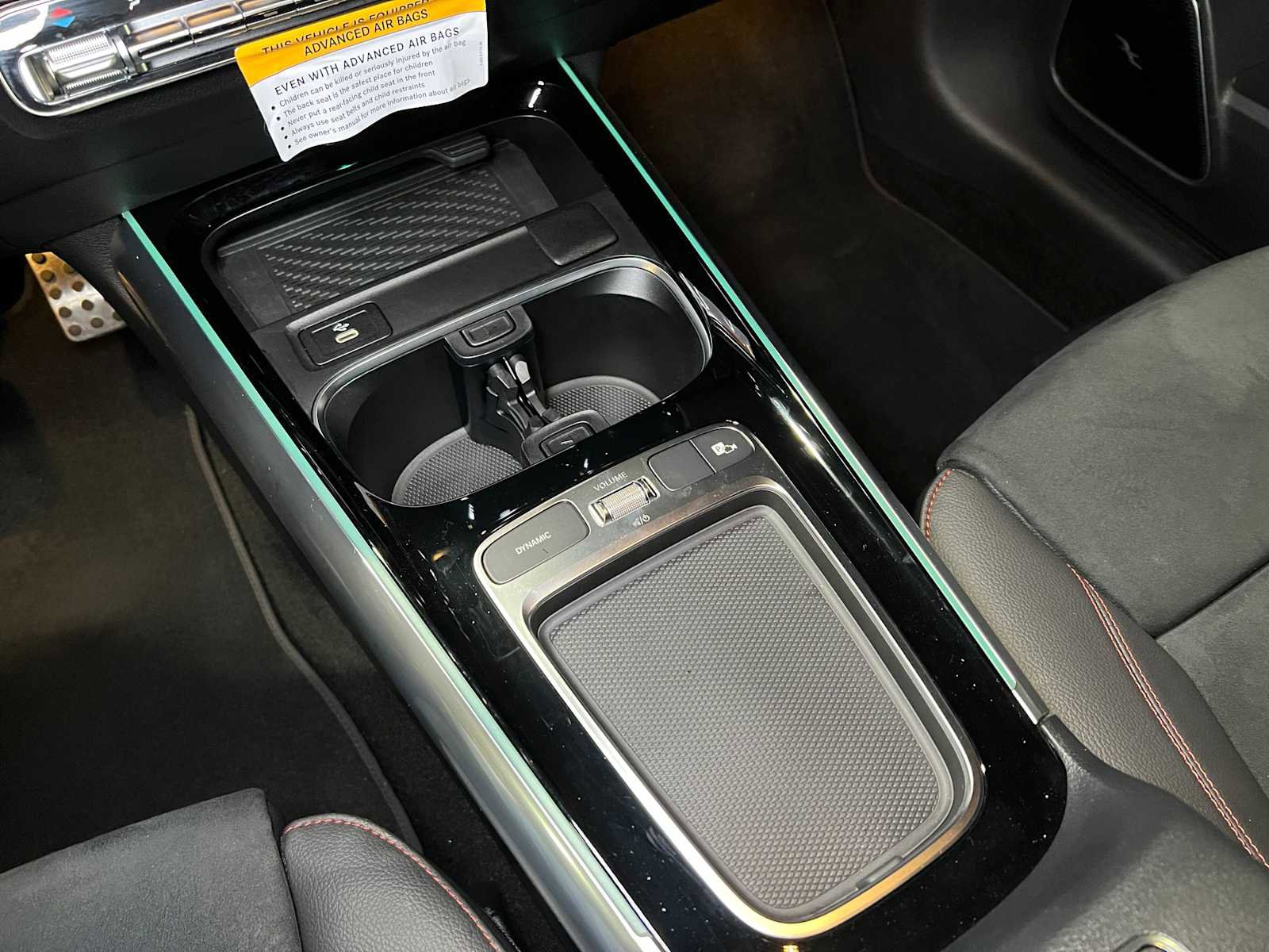 Used 2025 Mercedes-Benz GLA 250 4MATIC image 33