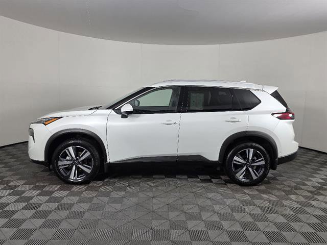 Used 2024 Nissan Rogue SL w/ SL Premium Package AWD/4WD image 8