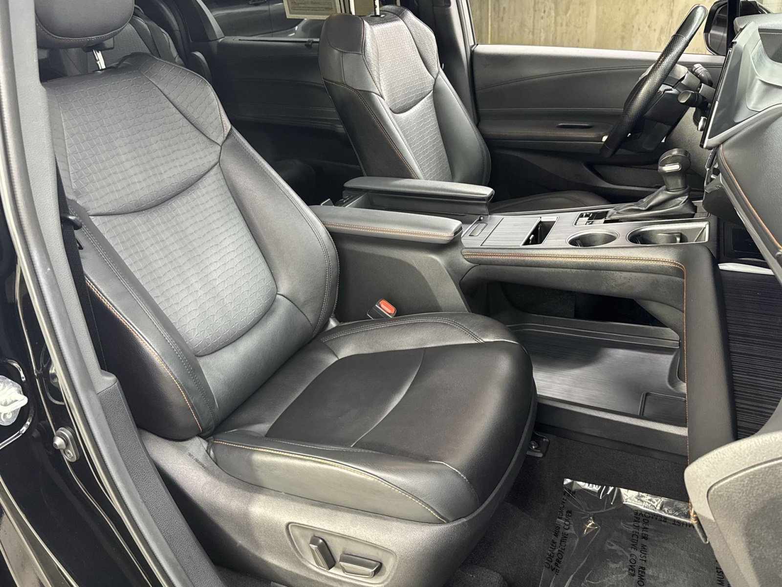 Used 2024 Toyota Sienna XSE w/ XSE Plus Package AWD/4WD image 39