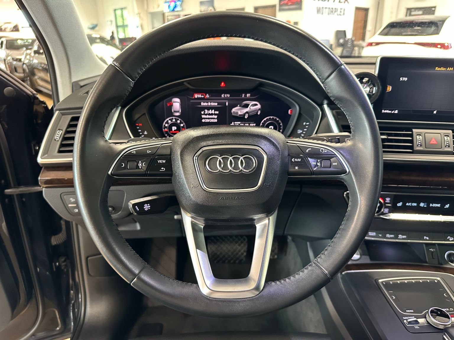 Used 2018 Audi Q5 2.0T Premium Plus w/ Premium Plus Package AWD/4WD image 18