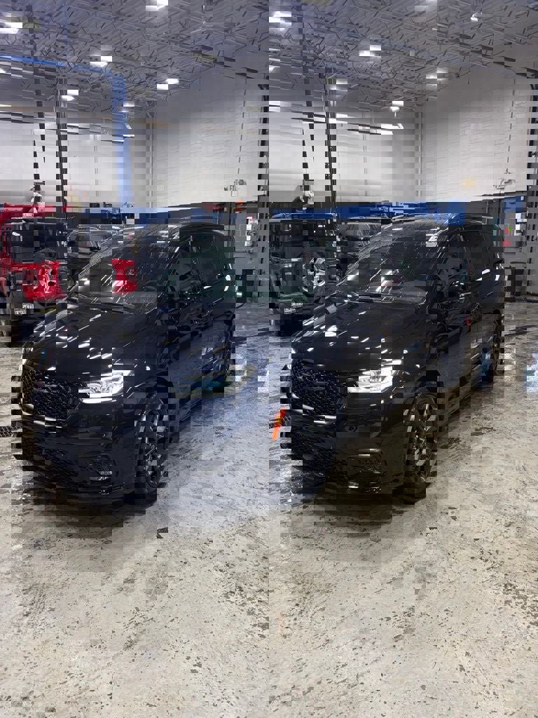 New 2026 Chrysler Pacifica Select