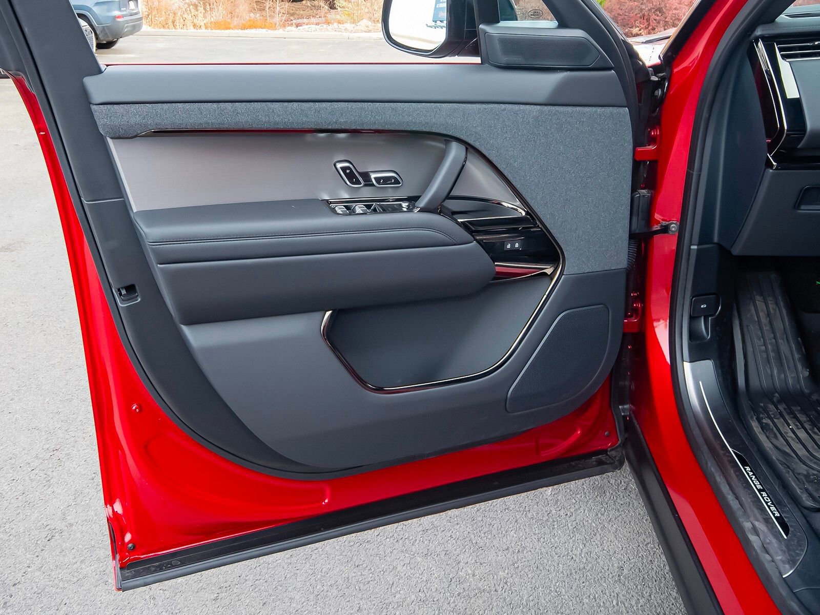 New 2025 Land Rover Range Rover Sport Dynamic SE image 33