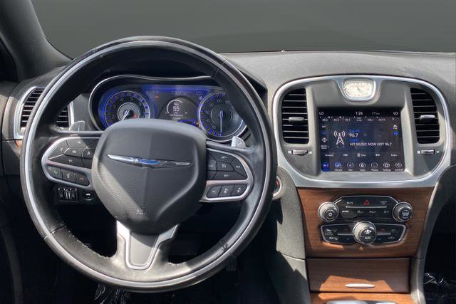 Used 2020 Chrysler 300 C w/ Sun, Sound & Nav Package RWD image 11