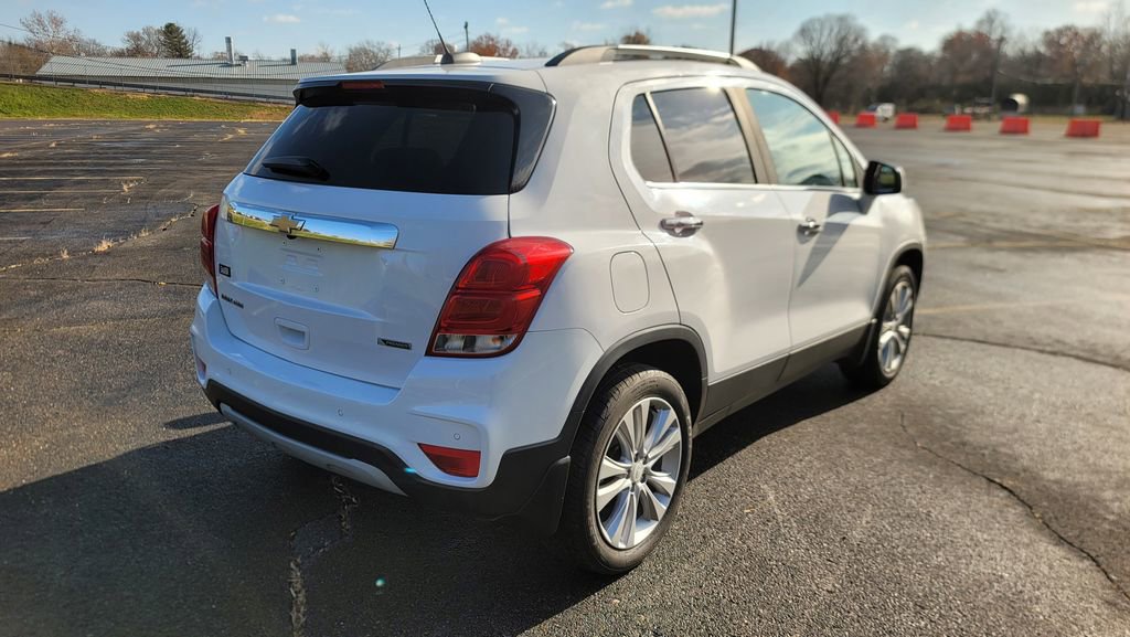 Used 2018 Chevrolet Trax Premier w/ LPO, Cargo Package image 12