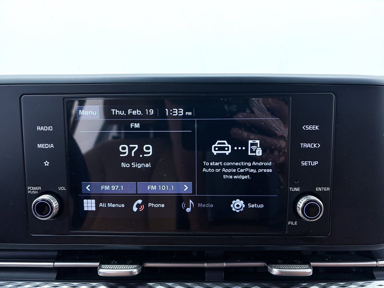 Used 2022 Kia Carnival LX image 26