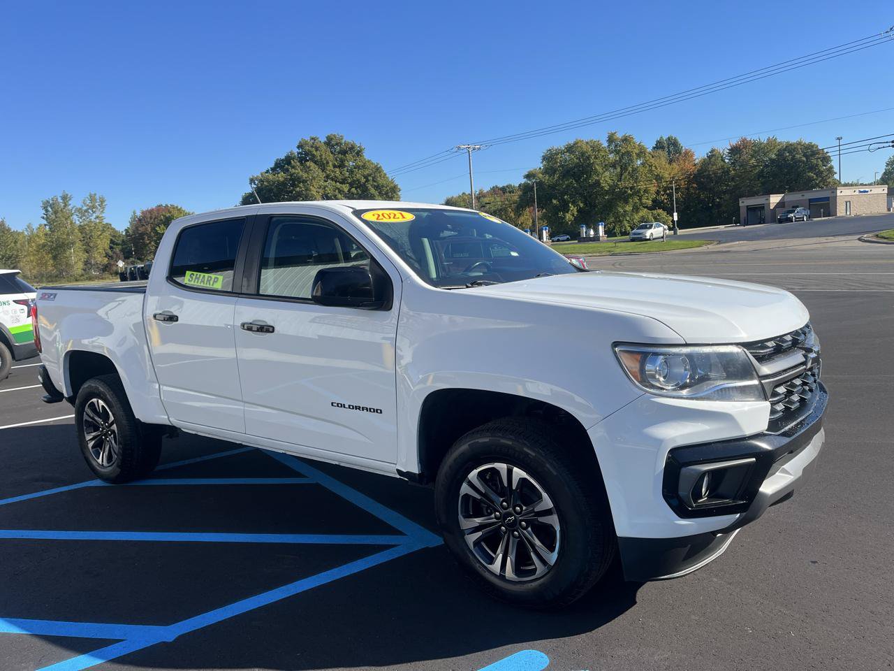 Used 2021 Chevrolet Colorado Z71 w/ Safety Package AWD/4WD image 3