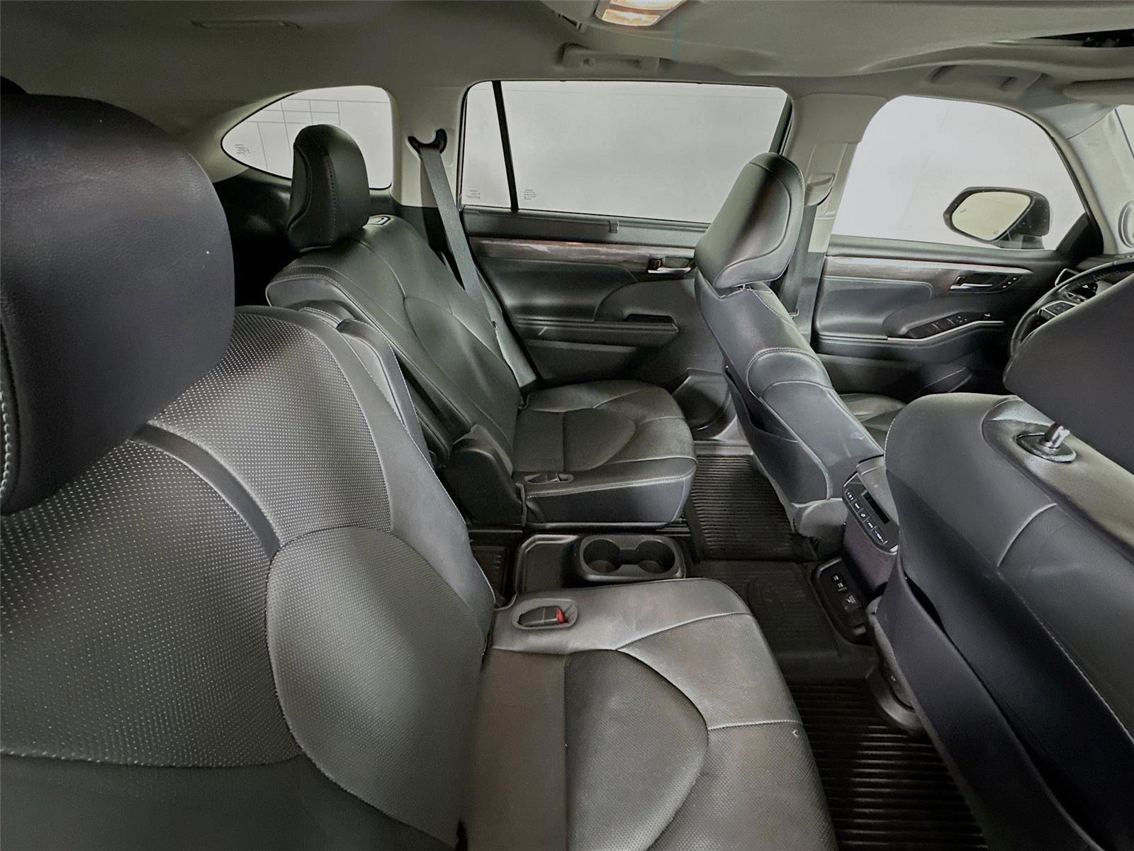 Certified 2021 Toyota Highlander Limited image 29