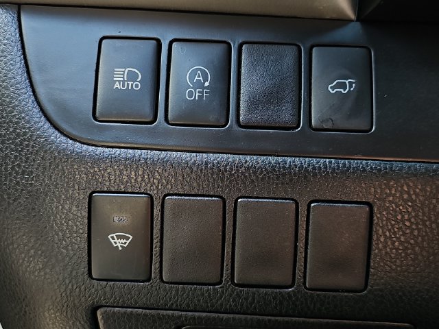 Used 2018 Toyota Highlander XLE AWD/4WD image 34