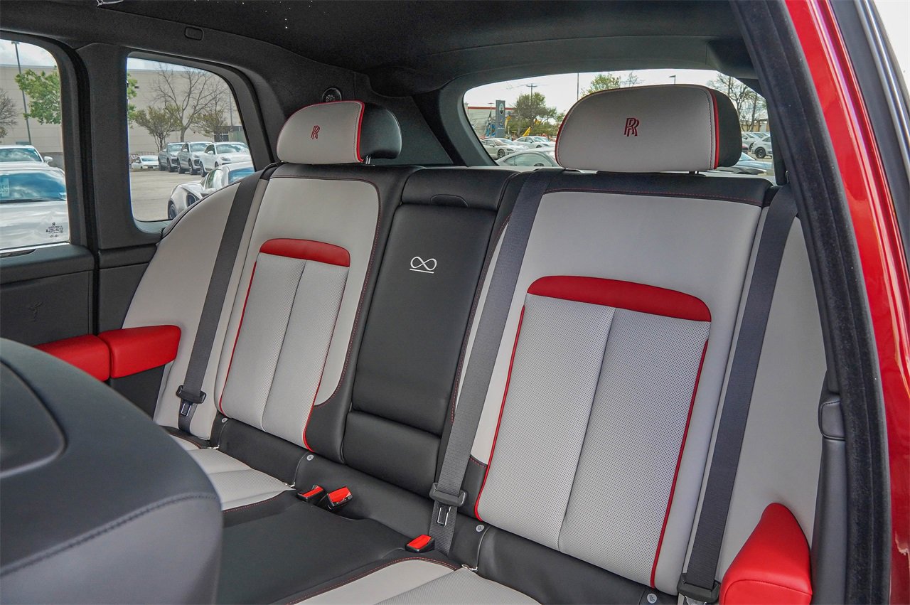 Certified 2024 Rolls-Royce Cullinan Black Badge w/ Dark Exterior Package image 43