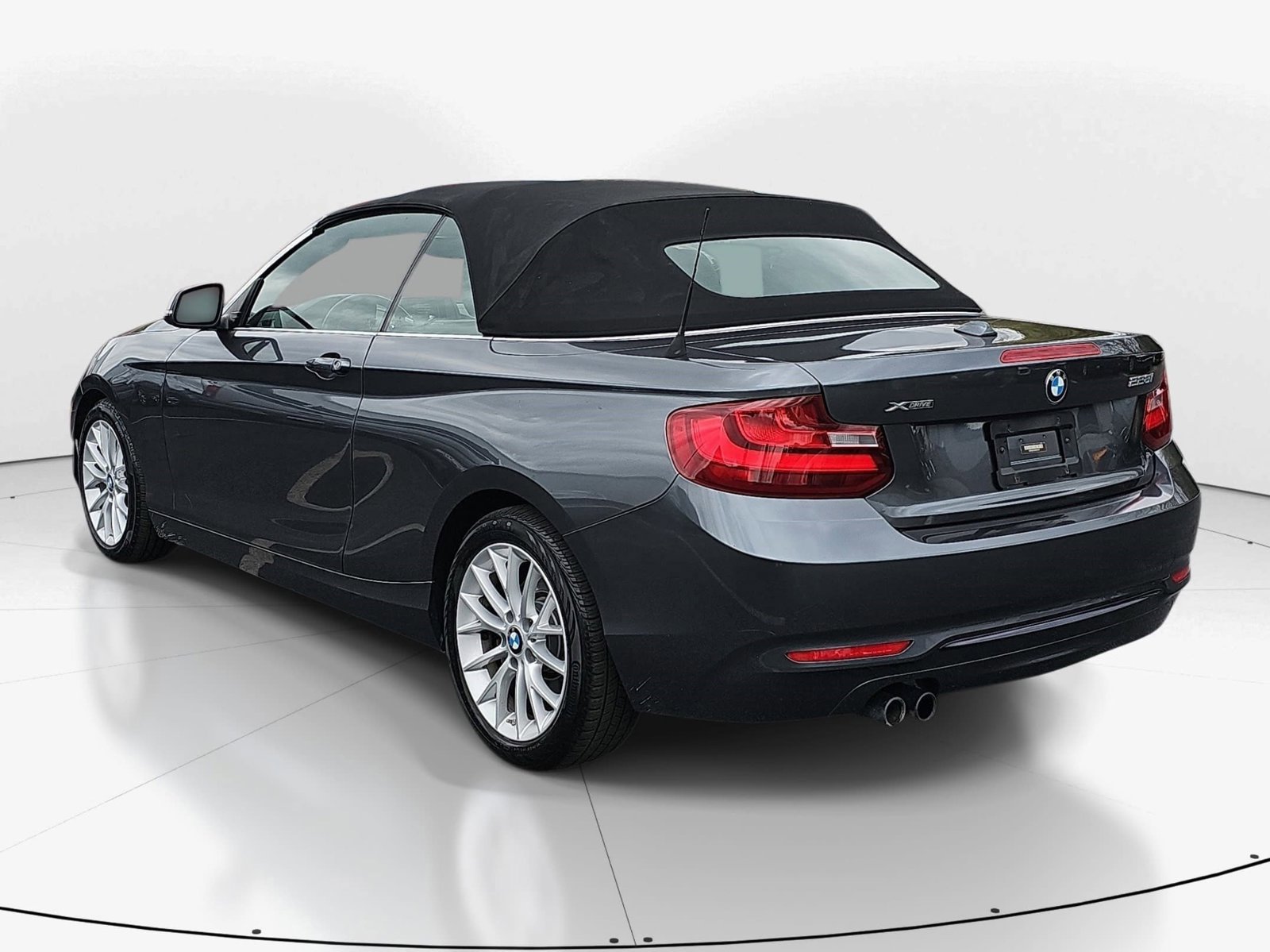 Used 2016 BMW 228i xDrive Convertible image 4