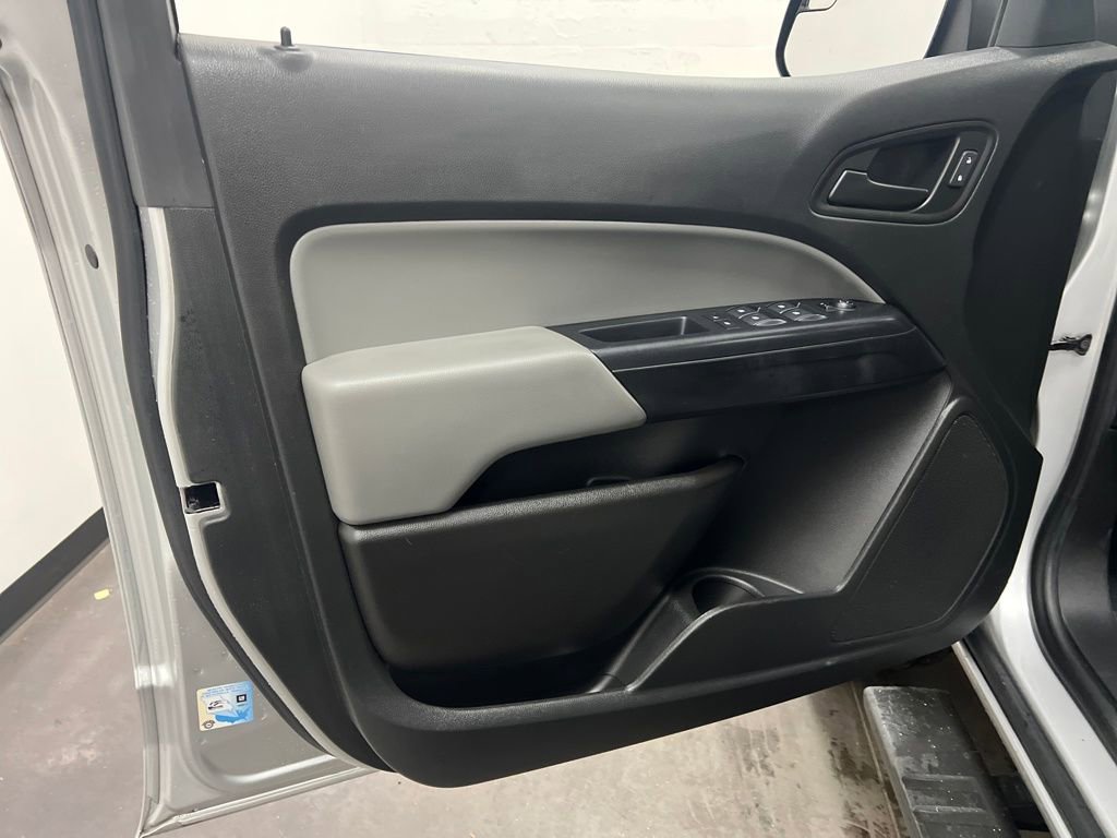 Used 2020 Chevrolet Colorado W/T w/ Custom Special Edition image 13
