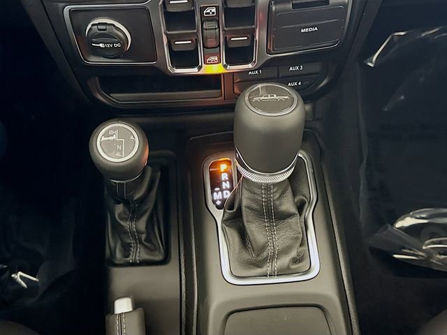 New 2025 Jeep Gladiator Sport image 16