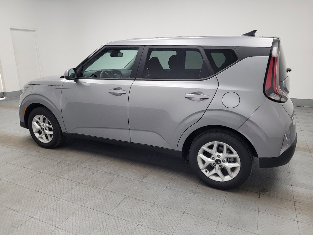 Used 2025 Kia Soul LX w/ LX Technology Package image 3