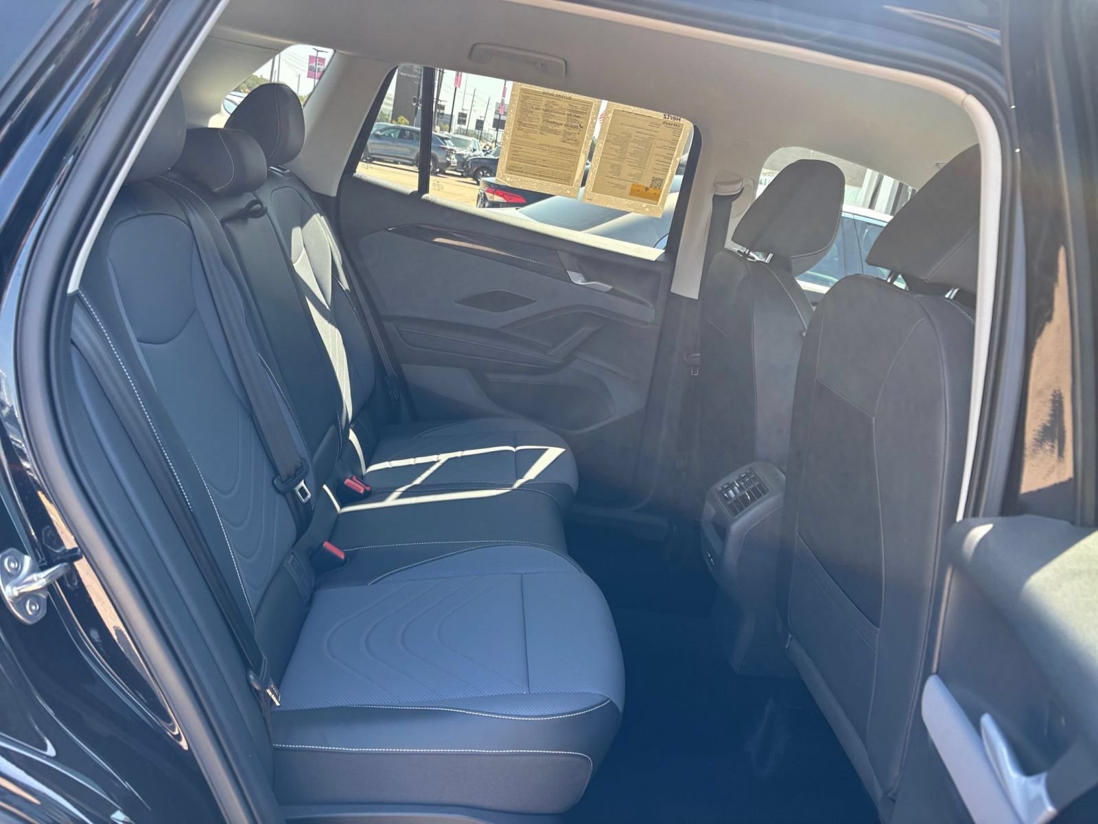 Used 2026 Volkswagen Tiguan SE AWD/4WD image 27