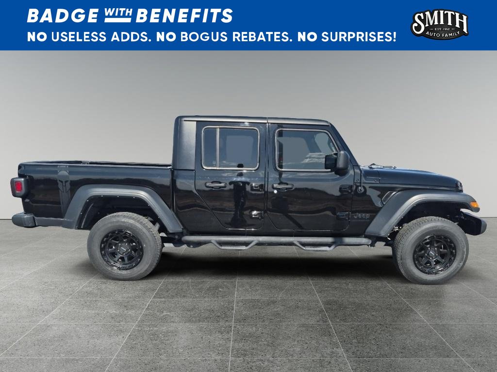 Used 2023 Jeep Gladiator Sport AWD/4WD image 3